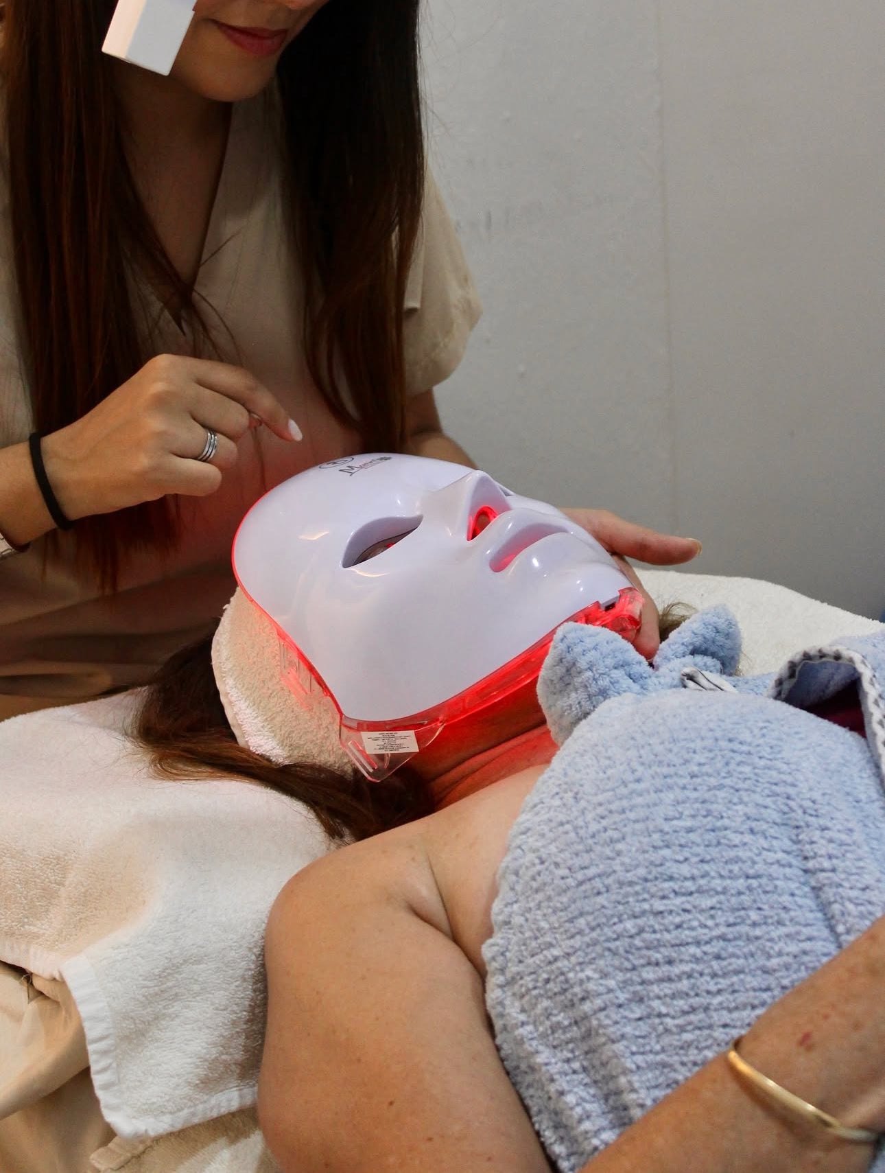 Máscara LED Facial premium – Antiacné, Rejuvenecimiento y Relajación”