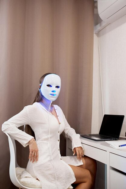 Máscara LED Facial premium – Antiacné, Rejuvenecimiento y Relajación”